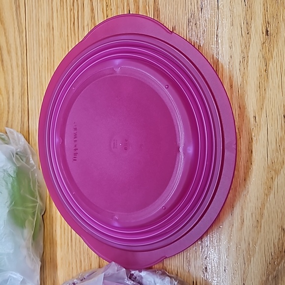 NWT Tupperware - Picture 2 of 14